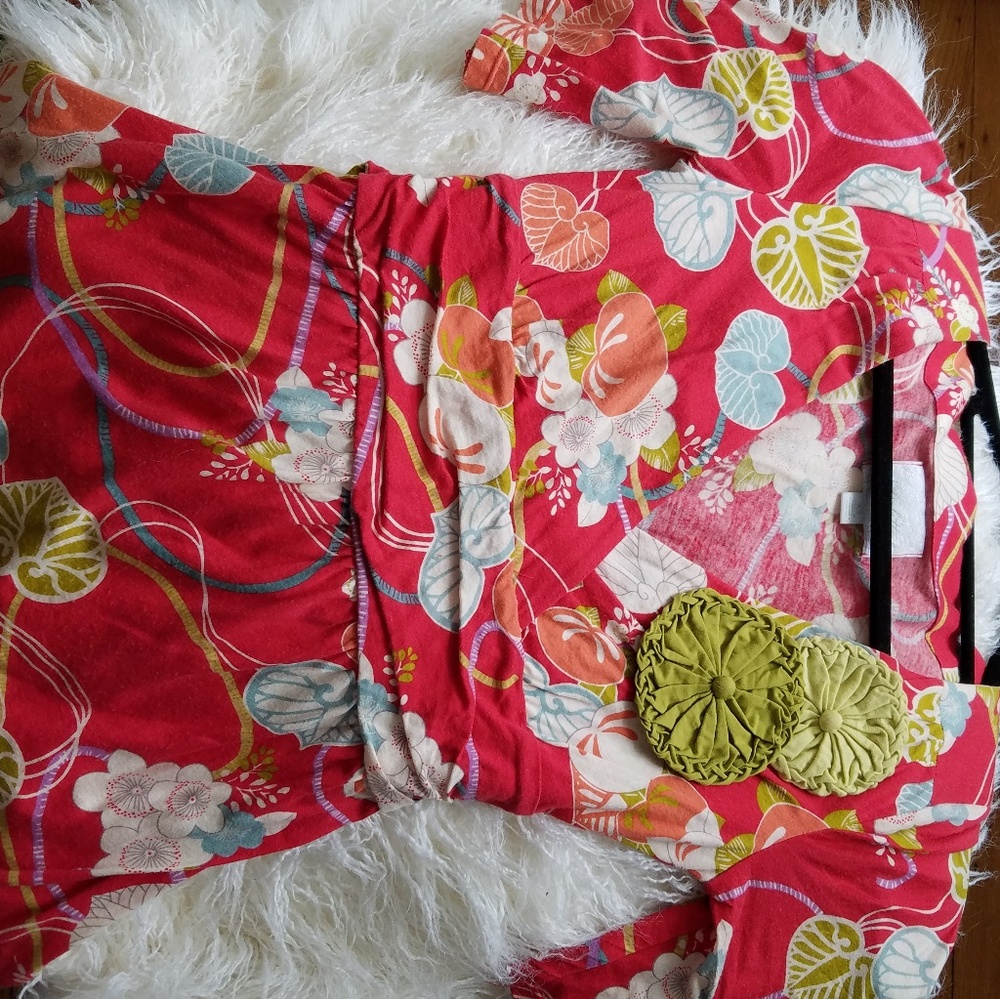 Soft, pretty Deletta top